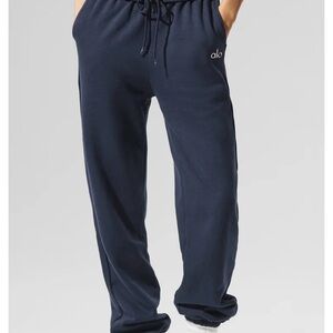 ALO Yoga Accolade Navy Sweatpants - Jogging - M